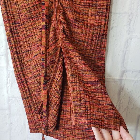 GUESS Cinched Front Anika Ribbed Bodycon Skirt Small - Picture 6 of 12